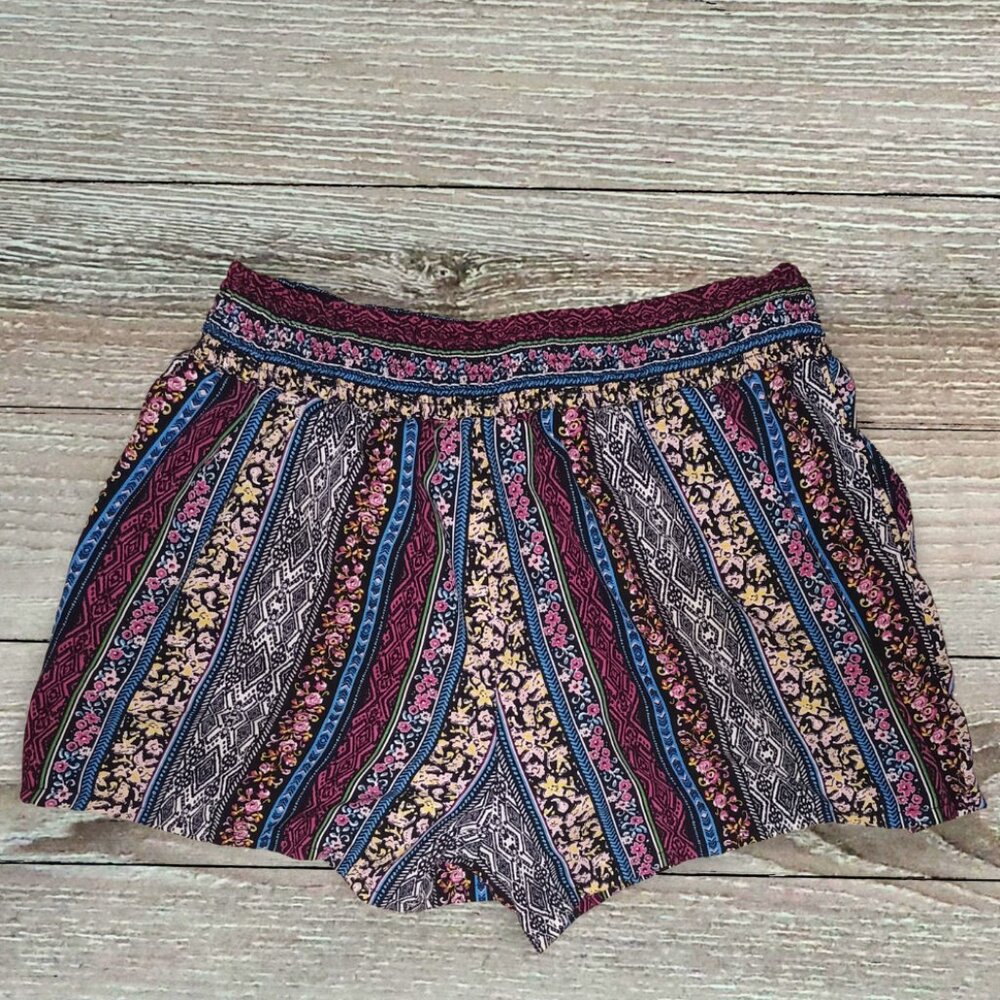Floral Short - Picture 2 of 2